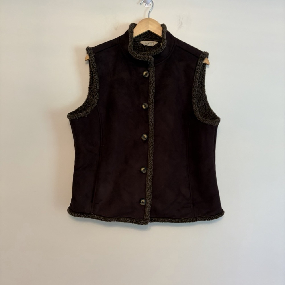 LL Bean Vest XL Brown Faux Suede Sherpa Lined Button Front Penny Lane Granola